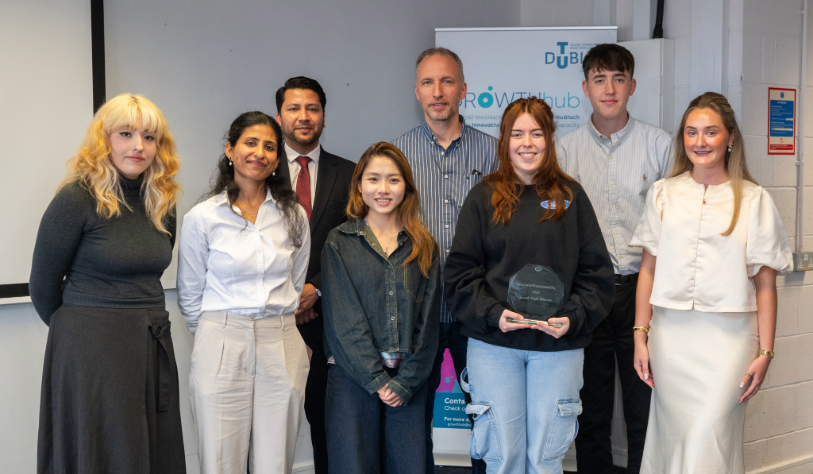 Photo of Innovate4Sustainability competition finalists and winner with judges