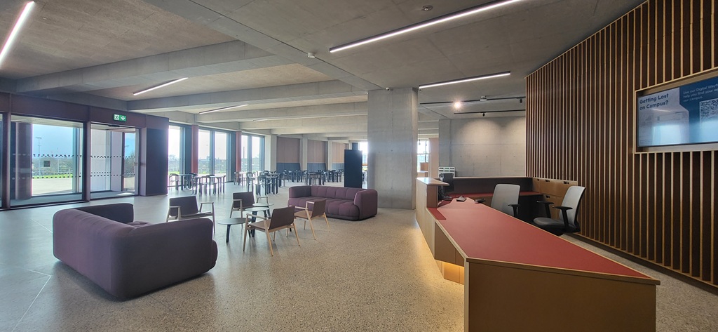 Academic Hub Front Desk 1024h