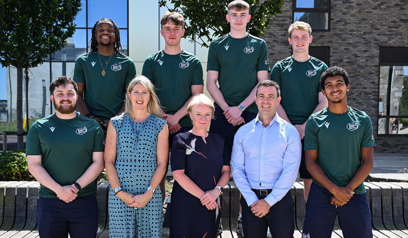 Our 6 TU Dublin student athletes representing Team Ireland at the World University Games in Rhine-Ruhr, Germany across 3 different sports of Archery, Tennis and Taekwondo with President of TU Dublin, Deirdre Lillis