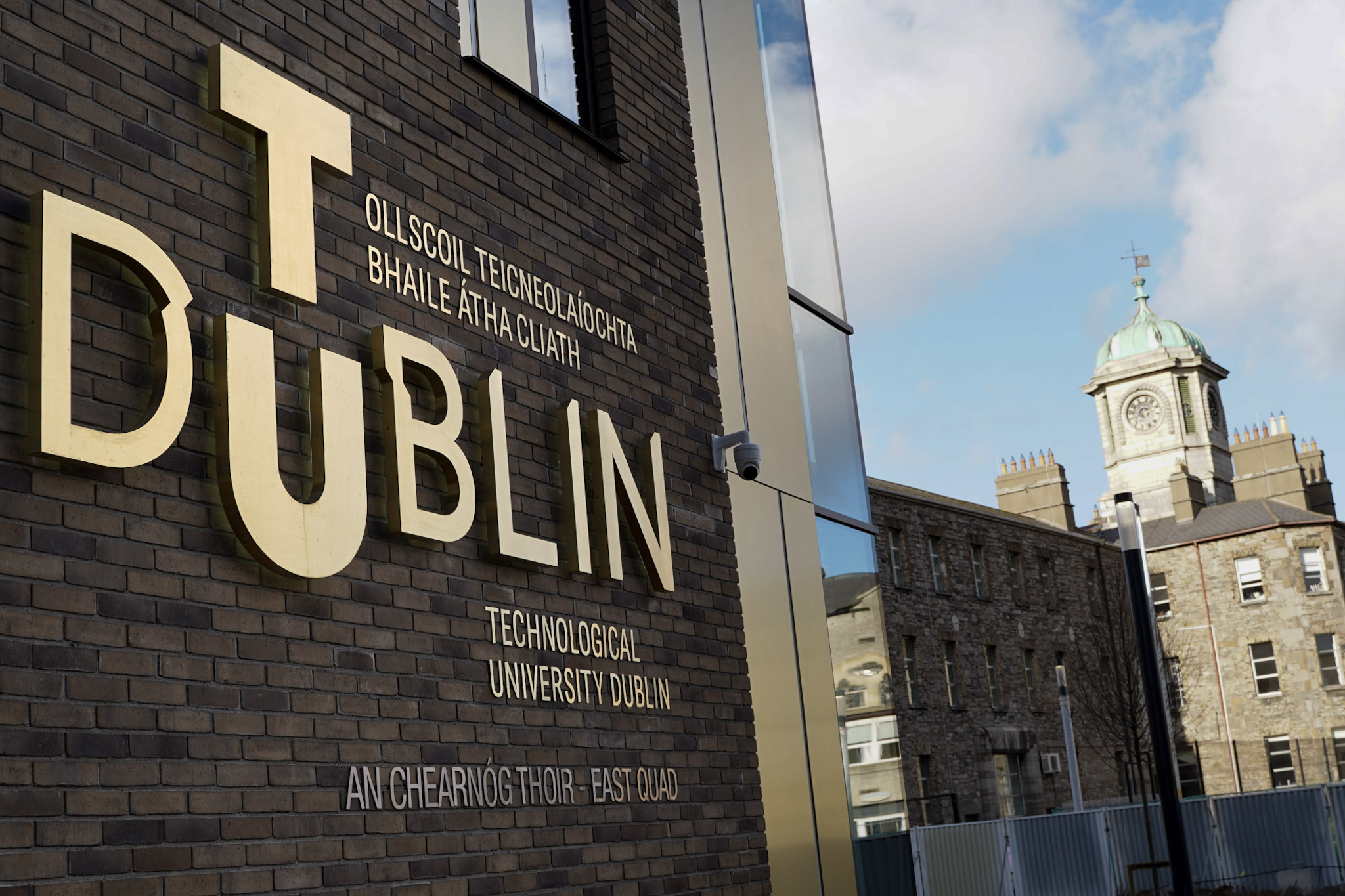 description of image